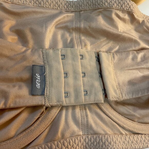 Nude Underwire Unlined Strapless Bra - Picture 3 of 4